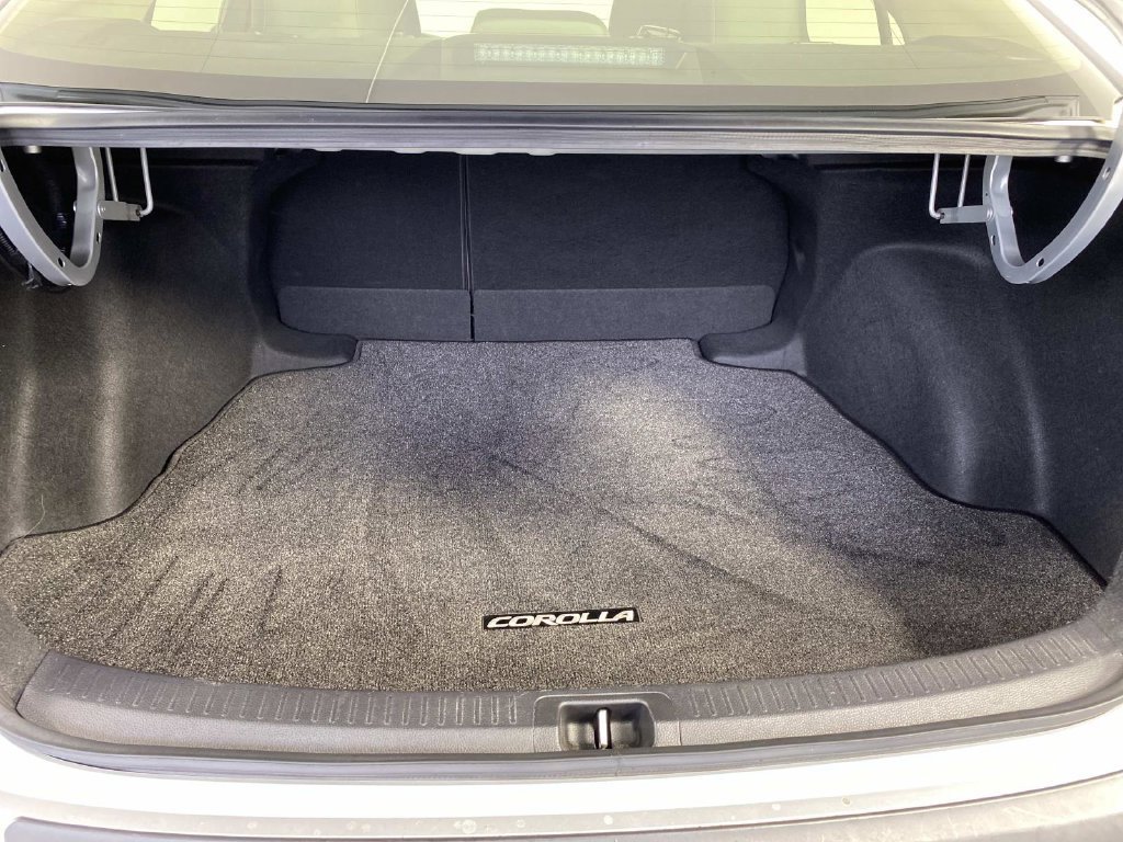 Used 2023 Toyota Corolla LE w/ Carpet Mat Package (TMS) FWD image 8