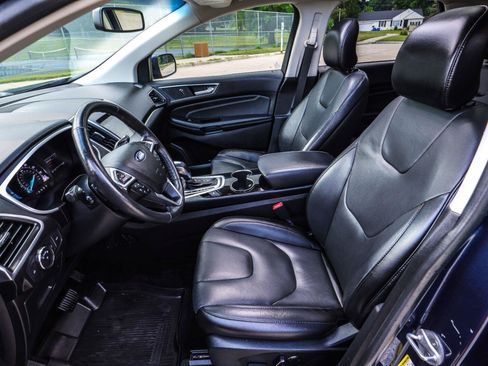 Used 2017 Ford Edge Titanium w/ Equipment Group 301A FWD image 36