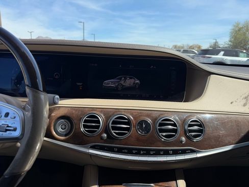 Used 2019 Mercedes-Benz S 560 Sedan w/ Premium Package image 20