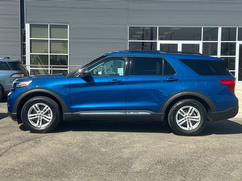 Certified 2022 Ford Explorer XLT w/ Class IV Trailer Tow Package image 8