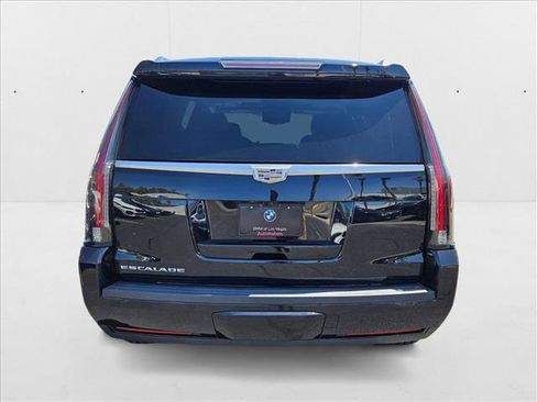 Used 2020 Cadillac Escalade Premium Luxury w/ LPO, Radiant Package image 7