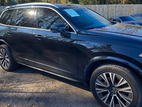 Used 2022 Volvo XC90 T6 Momentum image 18