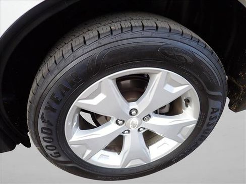Used 2014 Subaru Forester 2.5i Touring AWD/4WD image 7