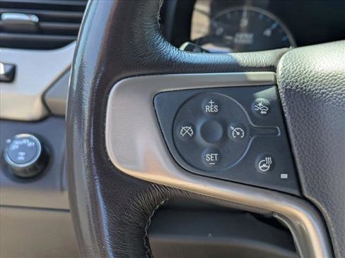 Used 2018 GMC Yukon XL Denali image 12