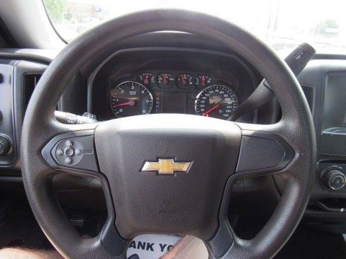 Used 2018 Chevrolet Silverado 1500 Custom w/ Custom Value Package AWD/4WD image 32