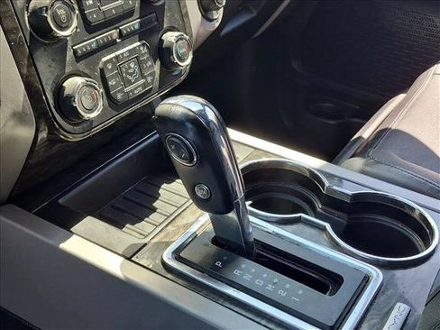 Used 2016 Ford Expedition Limited RWD image 10