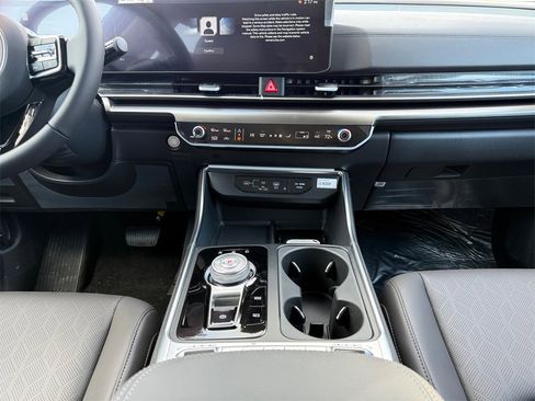 New 2026 Kia Carnival SX w/ SX Dark Edition Package image 11
