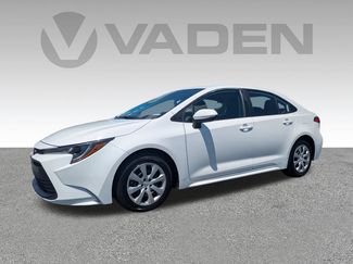 Used 2025 Toyota Corolla LE FWD video 2