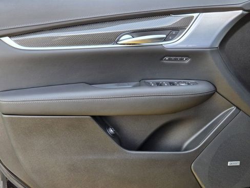 New 2026 Cadillac XT5 Sportv w/ LPO, Floor Liner Package image 25