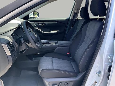 New 2026 Nissan Rogue SV FWD image 9