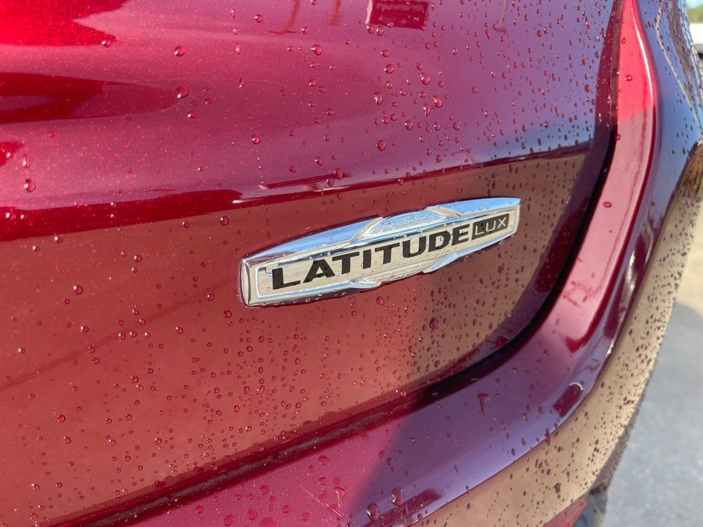 Used 2022 Jeep Compass Latitude AWD/4WD image 28