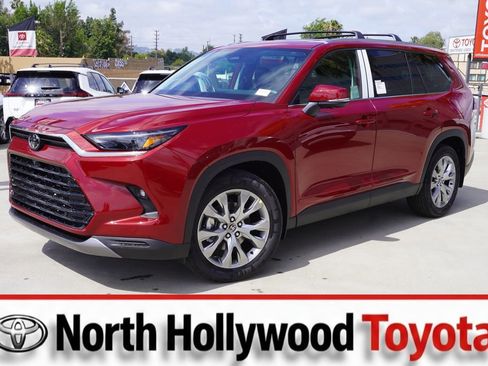 New 2026 Toyota Grand Highlander FWD image 1