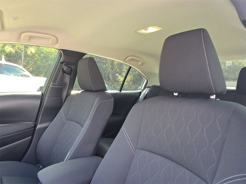 Used 2025 Toyota Corolla LE image 23