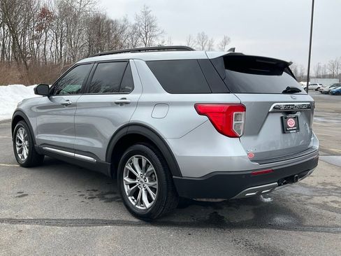 Used 2022 Ford Explorer XLT w/ Equipment Group 202A image 28