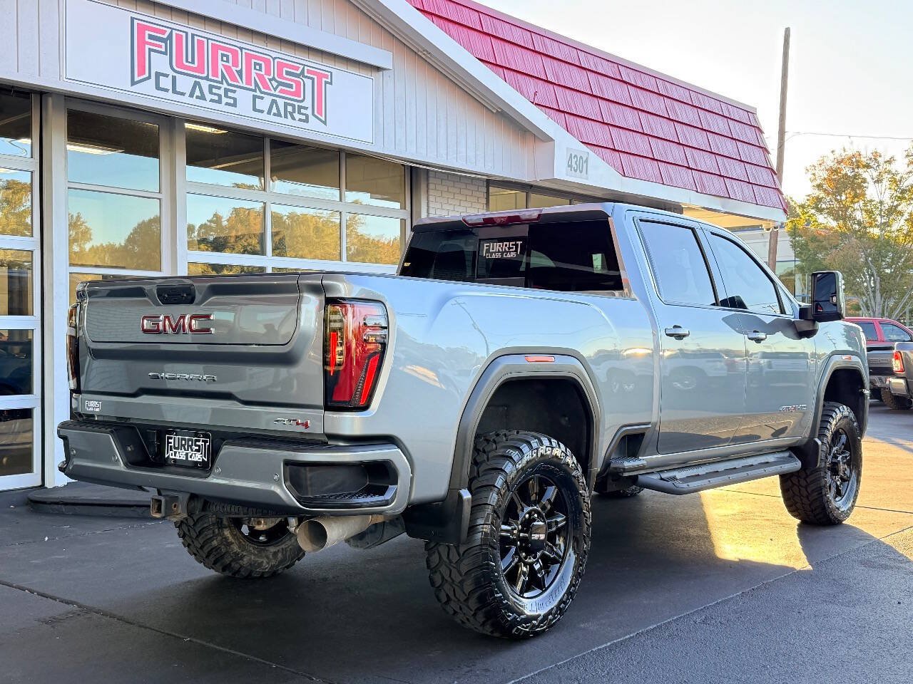 Used 2024 GMC Sierra 2500 AT4 w/ Technology Package AWD/4WD image 3