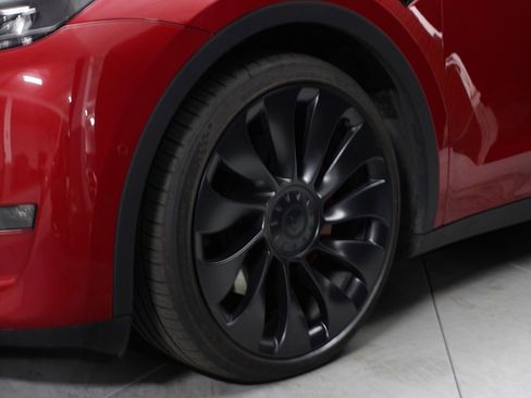 Used 2022 Tesla Model Y Performance image 39