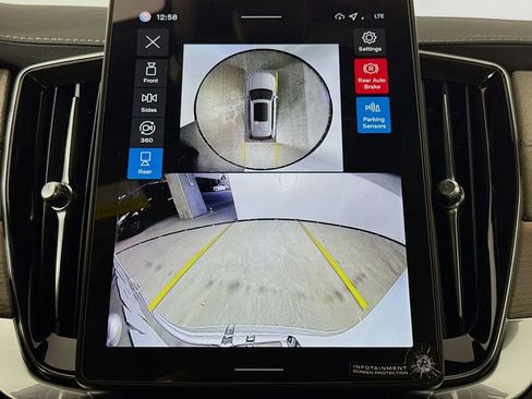 New 2026 Volvo XC90 T8 Plus w/ Protection Package Premier image 14