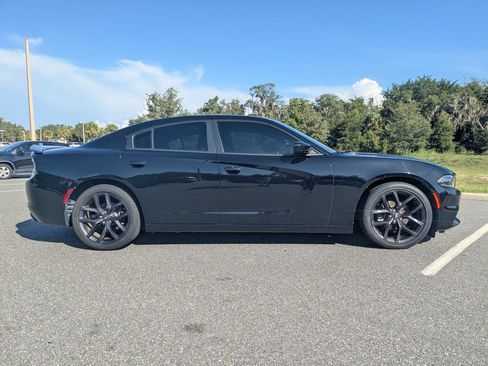 Used 2021 Dodge Charger SXT w/ Blacktop Package RWD image 3