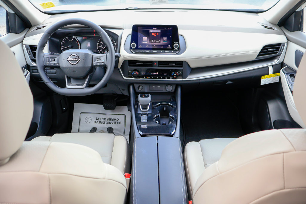 New 2026 Nissan Rogue Dark Armor FWD image 6