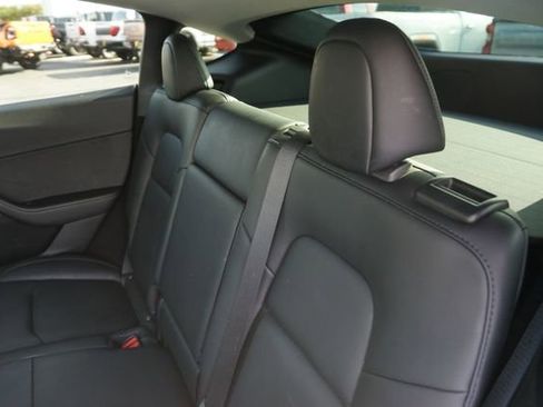 Used 2022 Tesla Model Y Long Range AWD/4WD image 14