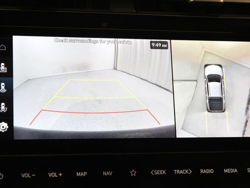 Certified 2024 Hyundai Santa Cruz Limited image 13