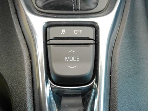 Used 2017 Chevrolet Camaro LT w/ Technology Package RWD image 36