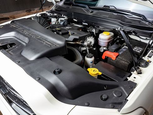 Used 2024 RAM 2500 Limited image 39