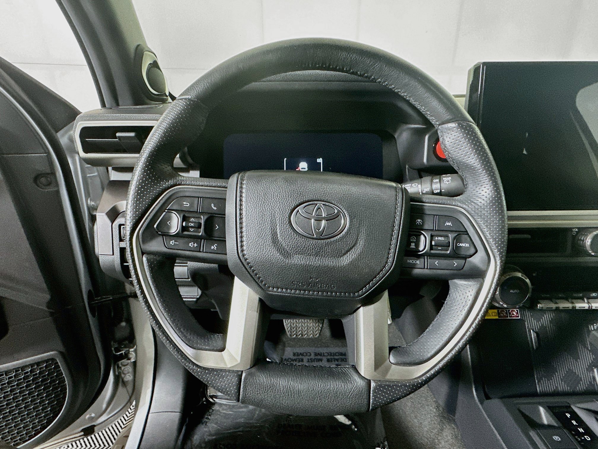 Certified 2025 Toyota 4Runner TRD Off-Road Premium AWD/4WD image 15