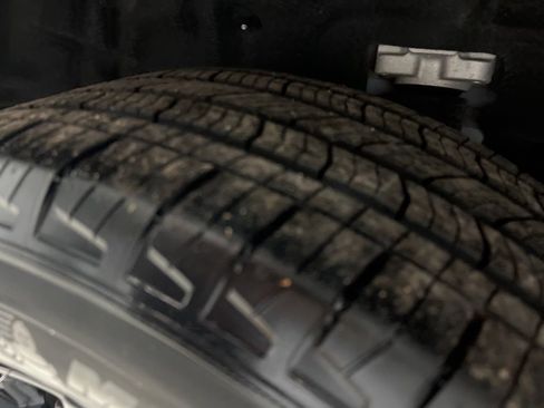 Used 2025 Jeep Grand Cherokee Altitude AWD/4WD image 41