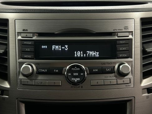 Used 2011 Subaru Outback 2.5i image 4