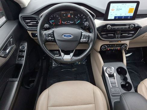 Used 2021 Ford Escape SEL image 12