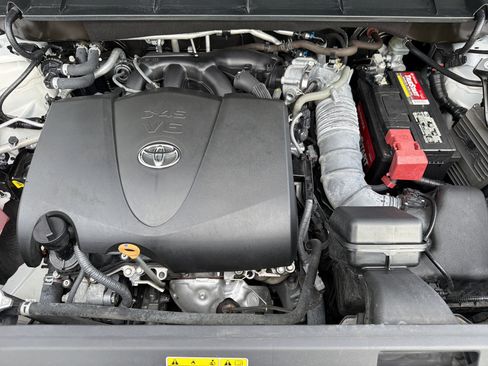 Used 2020 Toyota Highlander Platinum FWD image 13