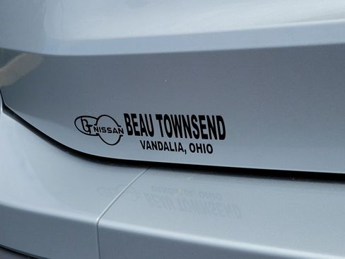 Certified 2025 Nissan Rogue SV AWD/4WD image 12