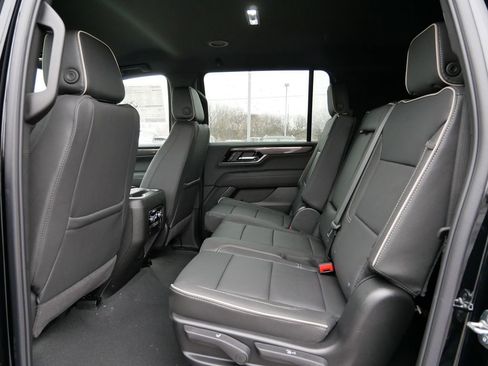 New 2026 GMC Yukon XL Elevation image 7