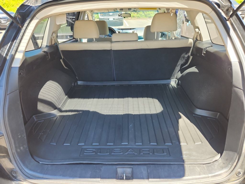 Used 2011 Subaru Outback 2.5i AWD/4WD image 23