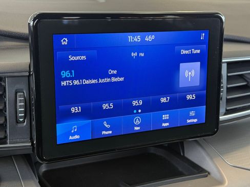 Used 2022 Ford Explorer XLT w/ Equipment Group 202A image 27