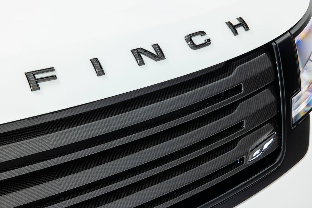 Used 2025 Land Rover Range Rover SE AWD/4WD image 11