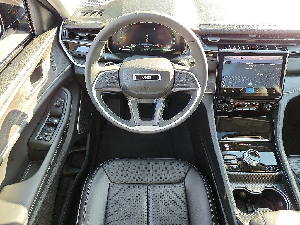 Used 2024 Jeep Grand Cherokee Limited 4xe w/ Luxury Tech Group II AWD/4WD image 12