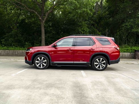 Used 2024 Honda Pilot Elite image 5