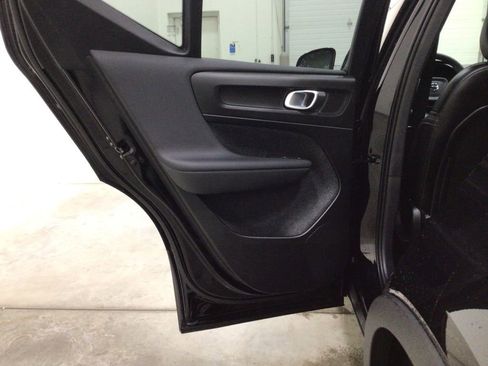 Used 2024 Volvo XC40 B5 Ultimate w/ Climate Package AWD/4WD image 19