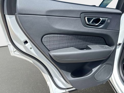 Certified 2025 Volvo XC60 B5 Core w/ Protection Package Premier image 11