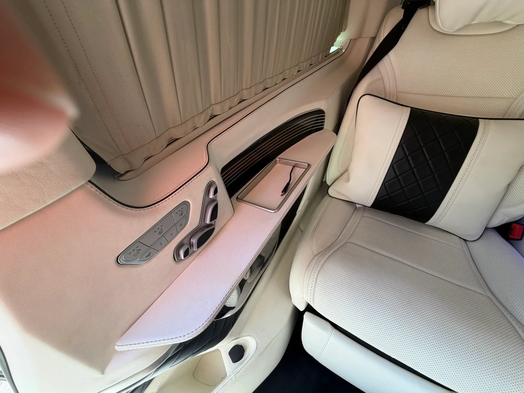 Used 2021 Mercedes-Benz Metris Passenger w/ Premium Safety Package image 40