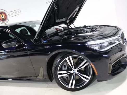 Used 2019 BMW 750i RWD image 81