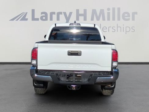 Used 2023 Toyota Tacoma TRD Off-Road image 4