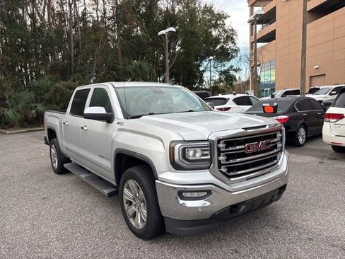 Used 2018 GMC Sierra 1500 SLT image 3