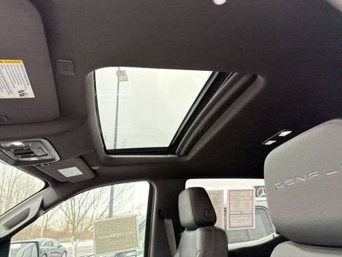 Used 2022 GMC Sierra 1500 Denali w/ Denali Premium Package image 27