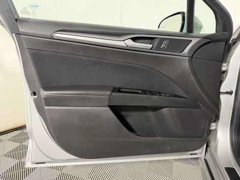 Used 2016 Ford Fusion SE FWD image 23