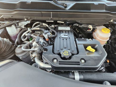 New 2025 RAM 2500 Limited AWD/4WD image 26