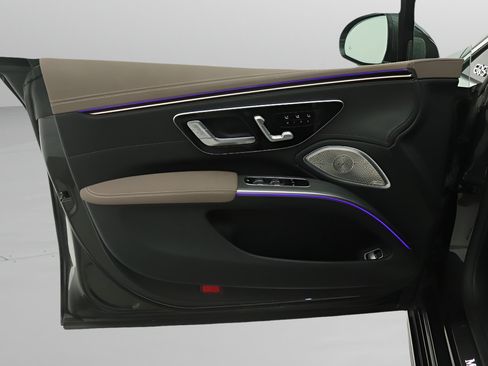 Certified 2023 Mercedes-Benz EQS 580 4MATIC Sedan image 17