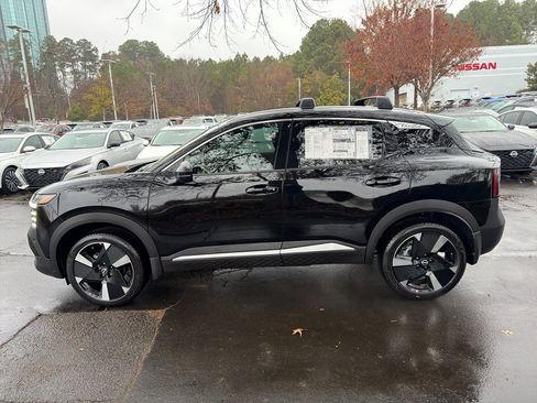 New 2026 Nissan Kicks SR w/ Cold Weather Package image 4